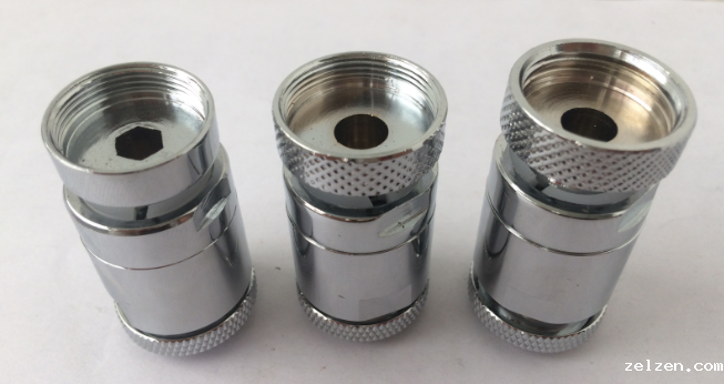 万向旋转多功能家庭厨房节水器